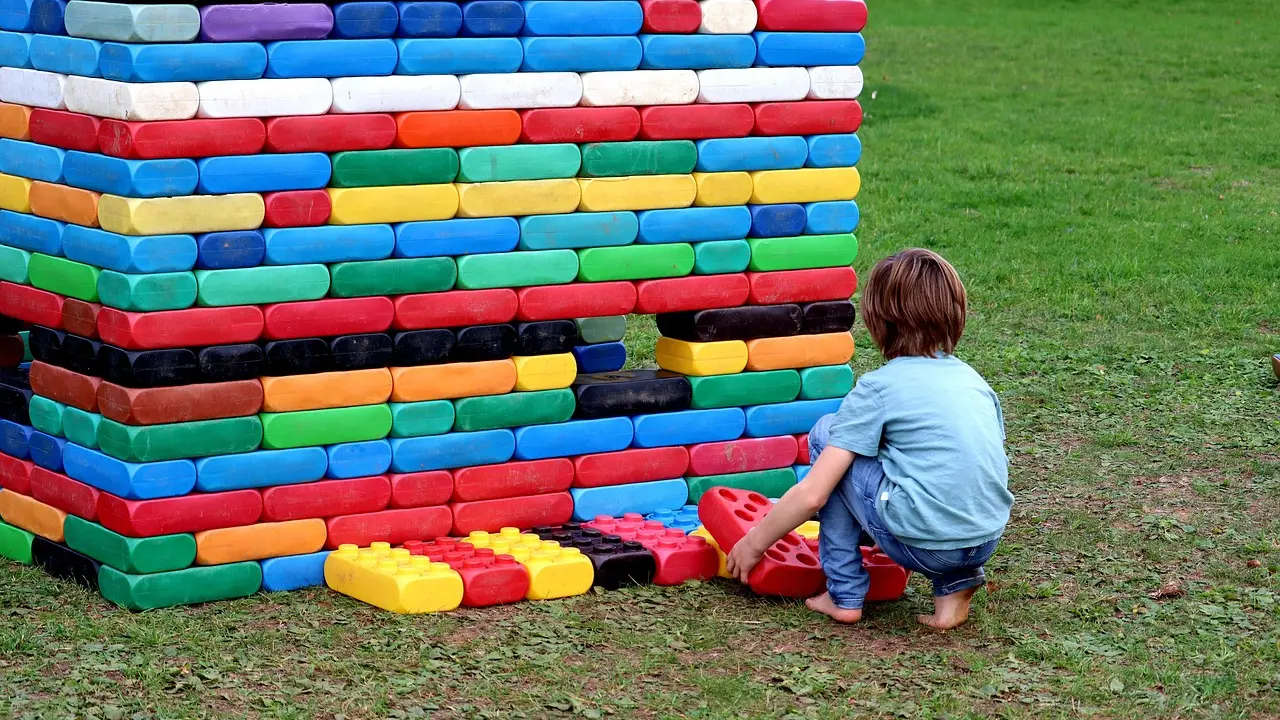 Jeux de construction solo : créativité et patience