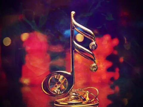  Les accessoires indispensables pour une soirée jeux d'ambiance réussie