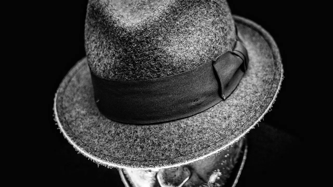 Réinventer le « Mafia » en escape‑room.