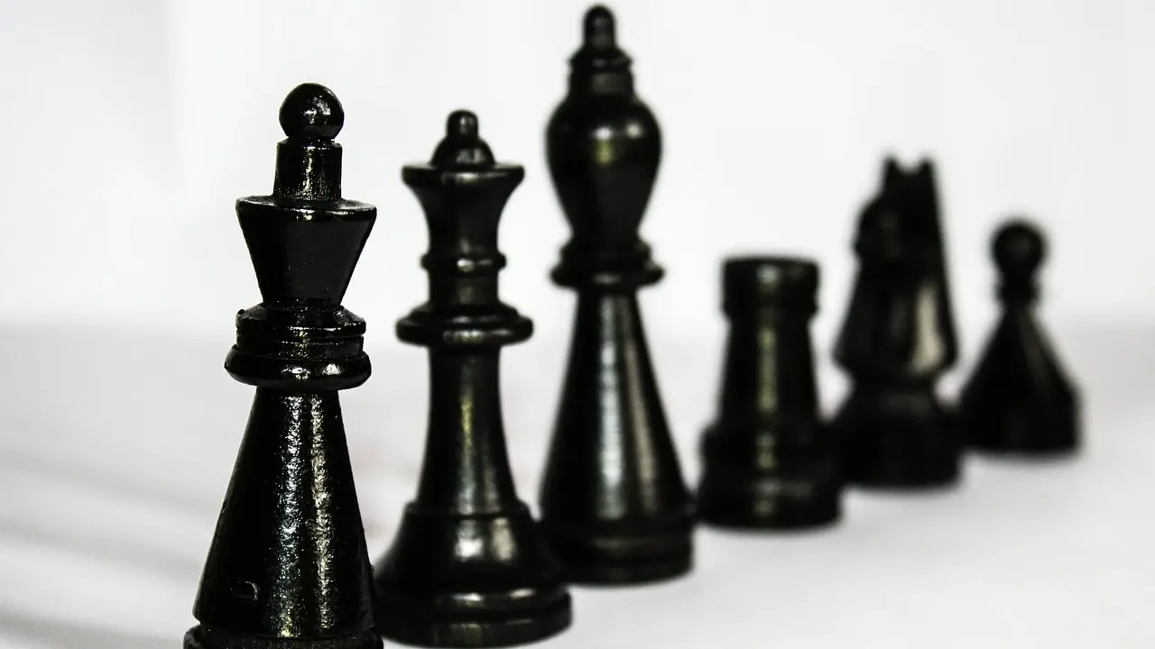 Exploration des parties d'échecs variées