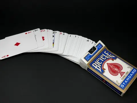 Uno Flip : le jeu révolutionnaire !