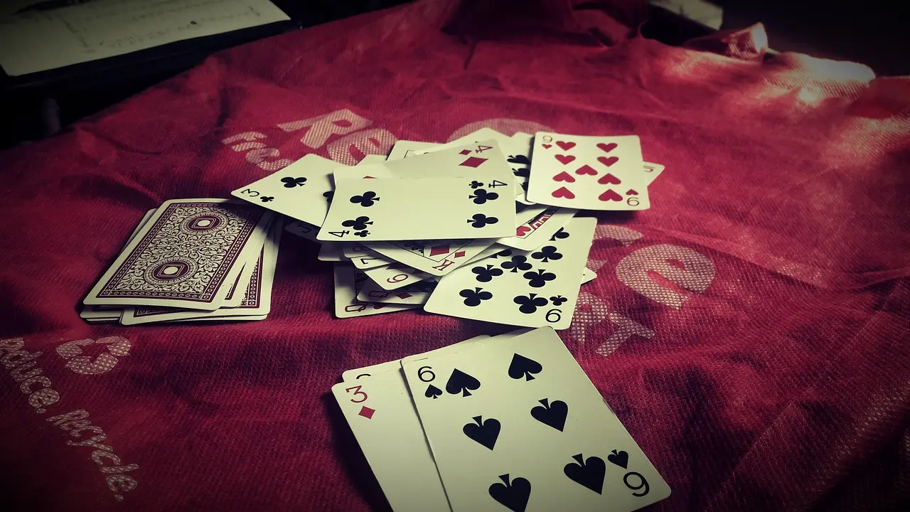 Stratégies gagnantes au Spider Solitaire