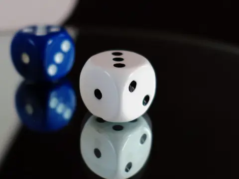  Les jeux de dés à deux joueurs pour pimenter vos soirées