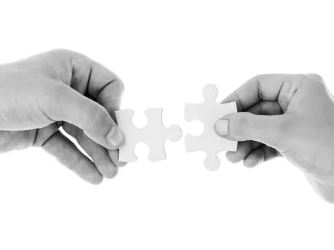 Les avantages des puzzles en solo pour la concentration